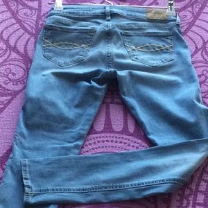 ABERCROMBIE AND FITCH JEAN LEGGING SIZE 24
